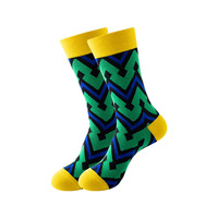 Chaussettes en coton pour hommes, à motifs géométriques contrastés, amusantes et originales, mi-mollet, prêtes à être expédiées, idéales comme cadeau