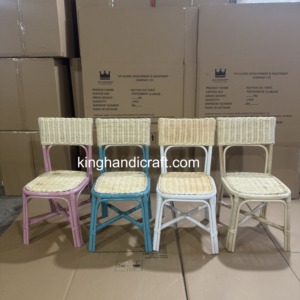 Chaise d'événement pour enfants en rotin écologique faite à la main, mobilier en osier naturel pour location de fêtes, décoration de mariages et d'anniversaires - Product Image 3