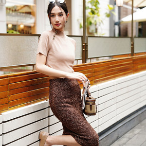 À la mode femmes vêtements 2025 été mode pull Blouse femmes dame élégant à manches courtes pull court - Product Image 6