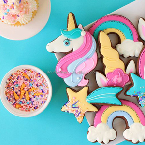 Corne de licorne <span class=keywords><strong>en</strong></span> plastique, <span class=keywords><strong>arc</strong></span>-<span class=keywords><strong>en</strong></span>-<span class=keywords><strong>ciel</strong></span>, étoile filante Biscuit Fondant moule coupe-pâte outils et ensemble de emporte-pièces - Product Image 4