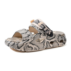 Sandalias de piel de serpiente EVA antideslizantes, transpirables y de punta abierta para hombres y mujeres, para uso en exteriores en verano. - Product Image 5