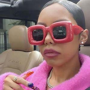 Lunettes de soleil carrées punk avec logo personnalisé, couleur bonbon, grande monture, UV400, pour femmes et hommes - Product Image 2