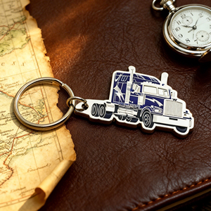 Artigfits Vente en gros Souvenir Pas cher <span class=keywords><strong>Porte</strong></span>-clés en métal personnalisé en forme de <span class=keywords><strong>camion</strong></span> modèle de pièces de voiture - Product Image 2