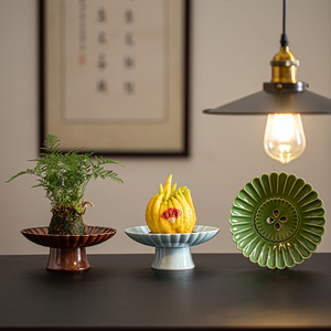 Assiette à fruits en céramique sur pied, forme de fleur, en porcelaine, style traditionnel chinois, plat à collation pour le thé, résistant à l'eau, plateau main de Bouddha - Product Image 1