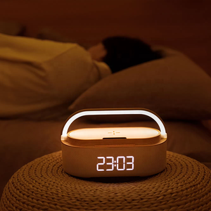 Productos más vendidos Pantalla LED Altavoces duales Altavoz pequeño portátil con reloj despertador Cargador inalámbrico para dispositivos electrónicos - Product Image 4