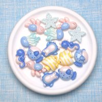 100 piezas de dijes de resina planos con forma de peces, caballitos de mar y pingüinos, ideales para decoración de teléfonos y accesorios de joyería DIY