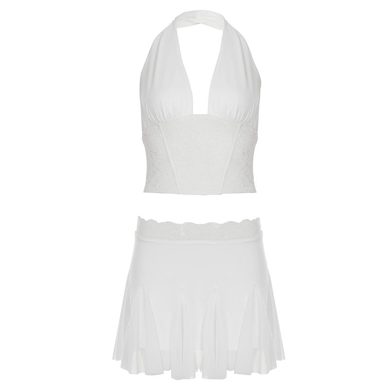 ชุดเสื้อกล้ามและกระโปรง