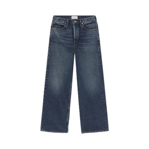 Jeans amples et décontractés en denim doux avec une légère élasticité, conçus pour les femmes recherchant la liberté de mouvement et une silhouette tendance - Product Image 1