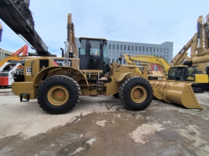 Cargadora de ruedas Caterpillar 966H de alto rendimiento en buenas condiciones Motor de núcleo y componentes del motor a la venta en Shanghai Yard - Product Image 3