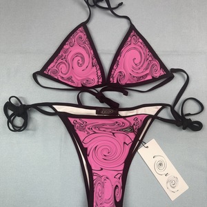 Conjunto de Bikini Estilo Pasarela con Cuello Halter, Textura Entrelazada, Traje de Baño de Dos Piezas con Detalle de Cadena Dorada para Ropa de Playa y Resorts, Venta al Por Mayor - Product Image 3