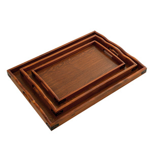 Plateau de service rectangulaire en bois 60x40 cm avec poignée pour usage commercial - Product Image 1