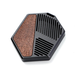 Ambientador de Coche Colgante de Aleación de Aluminio Hexagonal Premium, Logotipo Personalizado Disponible, Regalo de Lujo - Product Image 4