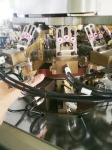 Fournisseur professionnel King Knit Machine à tricoter automatique pour chaussettes simples avec 16 couleurs maximum - Product Image 3