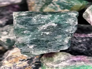 불소 칼슘 Caf2 85% 불소 블록의 거친 녹색 보라색 불소 돌