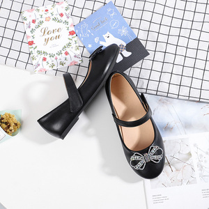 Fábrica personalizada al por mayor nuevo dulce Bowknot encaje diamante suave suela niñas niños zapatos <span class=keywords><strong>de</strong></span> moda niñas princesa zapatos <span class=keywords><strong>de</strong></span> cuero - Product Image 4