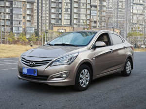 Hyundai Verna/Reina 1.4L manuelle 2014 |   Voiture <span class=keywords><strong>de</strong></span> <span class=keywords><strong>ville</strong></span> ultra fiable à faible coût |   Parfaite première voiture / véhicule utilitaire - Product Image 1