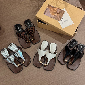 Sandalias de Mujer Estilo Francés para Uso en Exteriores, Novedades 2026, Sandalias Sencillas de Tacón Bajo, Perfectas para Vestidos - Product Image 1