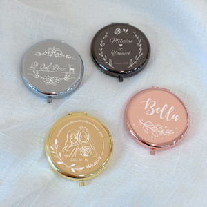 Miroir compact personnalisé en or, cadeau pour fête des 16 ans, souvenir de Quinceañera, cadeaux pour demoiselles d'honneur, 7 cm de diamètre - Product Image 4