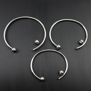 أساور مفتوحة من الفولاذ المقاوم للصدأ عيار 18 من الذهب ، مجوهرات أنيقة خالية من التشويه مع كرات لولبية ، هدايا من الخرز غير الباهت - Product Image 3