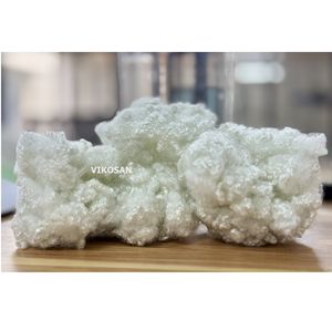 Fibre HCS siliconée creuse en polyester recyclé 15D 64mm à bas prix pour projets de rembourrage en gros - Product Image 1