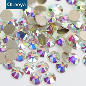 Strass en verre brillant à 16 facettes, non thermocollants, de qualité supérieure, pour nail art et soutien-gorge orné de strass, vente en gros - Product Image 2
