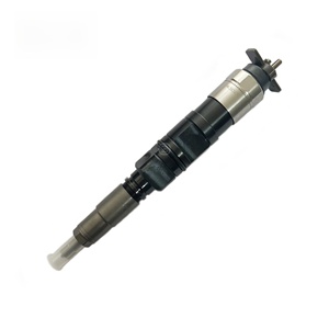 Motor 6068 4045 4.5L 6.8L Common Rail Yakıt Enjektörü RE543351 095000-0590 RE545562 - Product Image 1