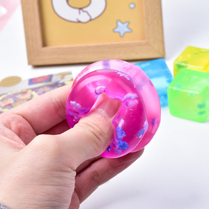 Balle anti-stress cube de glace colorée, cube sensoriel, jouets moelleux, flocons de neige, balle à presser en maltose pour garçons et filles - Product Image 4