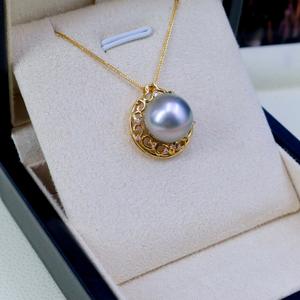 Pendentif en or massif 18 carats de haute qualité avec diamant naturel et perle de Tahiti en eau de mer pour femmes - Product Image 3