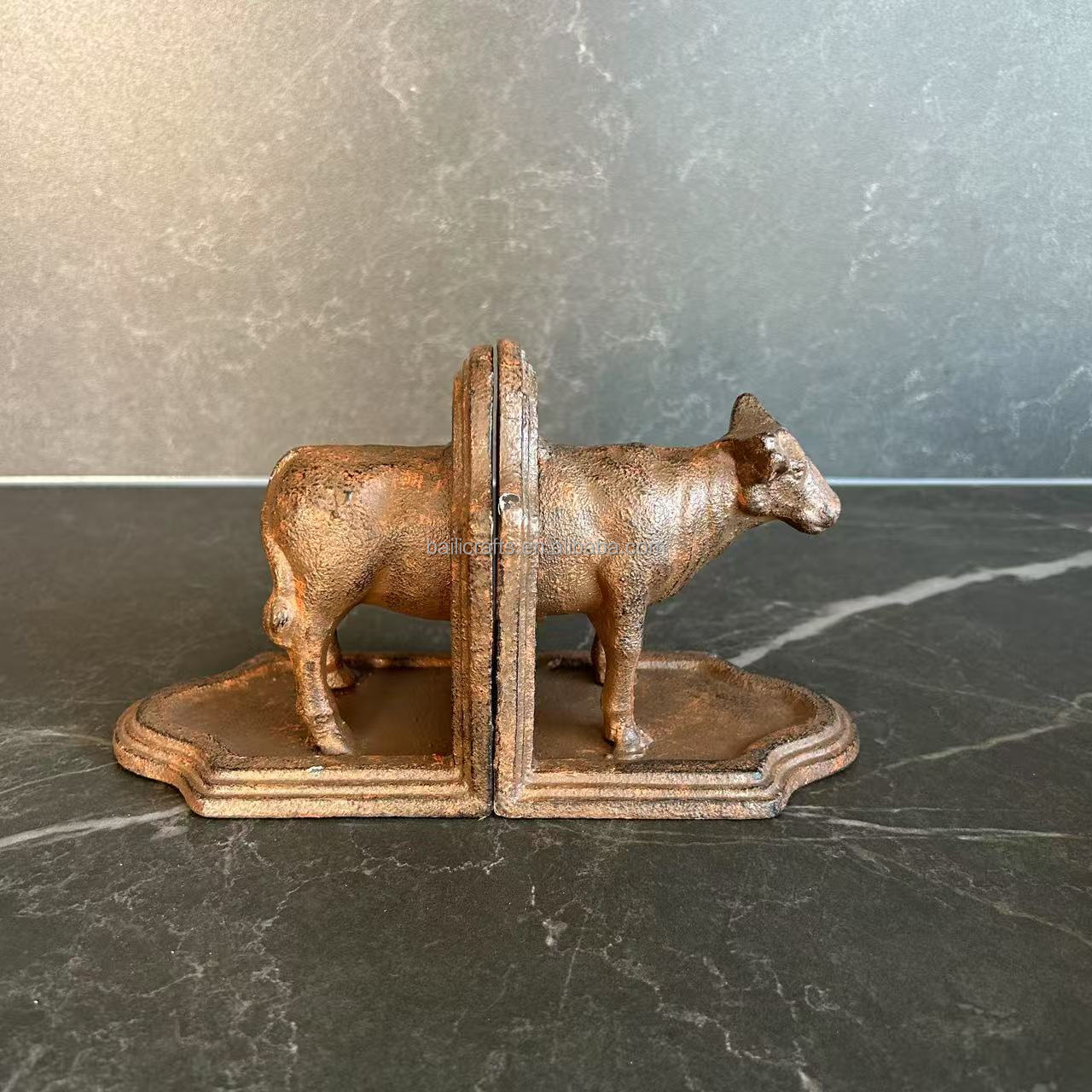Wholesale Custom Animal Bookends Calf Desktop Ornaments Metal Crafts Gifts Handicraft Decorative Bookends for Creative Design
