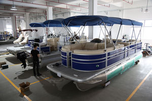 2025 Kinlife luxe 29FT bateau ponton en aluminium avec moteur hors-bord nouveau matériau soudé exécution pour l'<span class=keywords><strong>application</strong></span> de la rivière - Product Image 5