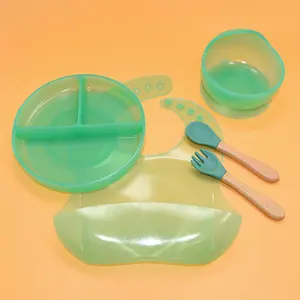 Hot Selling Personalized Silicone Baby Feeding Set Safety Silicone Baby Bibs Easily Cleaned Silicone Plate and Bowl Set