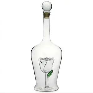 高硼硅酸盐设计玻璃瓶，内部玫瑰色