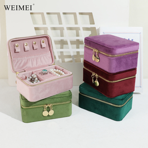 WEIMEI Custom Logo Wholesale Luxury Soft Velvet Portable Mini Travel Zipper Heart <b>Puller</b> Ring Necklace Jewelry Organizer Box - Product Image 2