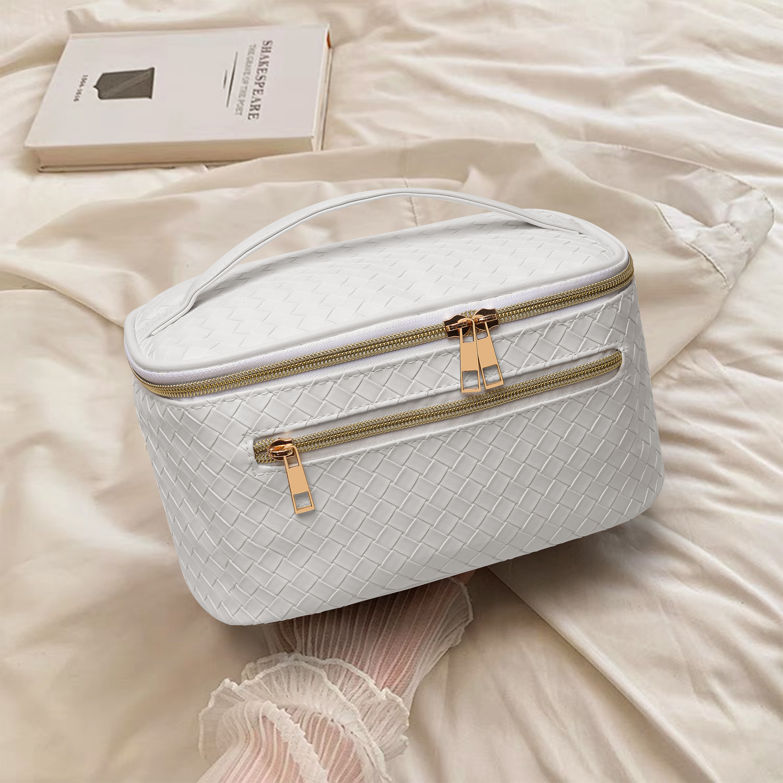 Customize Logo Accept OEM/ODM Luxury Travel Equipment With Double Zipper Makeup Pouch
