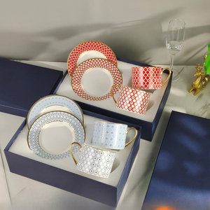 Taza de Café de Porcelana Azul Rey STAR con Plato Dorado para Té de la Tarde - Product Image 2