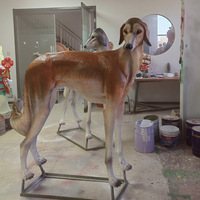 Sculpture de chien Saluki grandeur nature Statue à vendre Statue de jardin de gorille en fibre de verre avec sculpture à la main