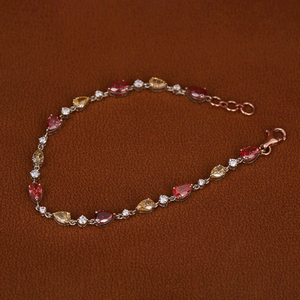 Elegante Pulsera de Plata de Ley 925 con Eslabones Cubanos, Piedras de Moissanita VVS y Brillo Similar al de un Diamante Radiante - Product Image 4