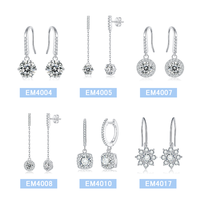 Boucles d'oreilles clous en argent sterling style classique avec moissanite ronde taille brillant 1 carat DEF VVS1 pour femme
