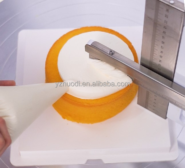 Commercial Automatic Cake Frosting Icing Machine Rotating Turntable for