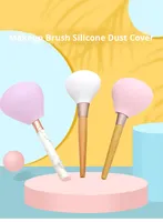 Pinceau de maquillage personnalisé en forme de cœur pour blush et fond de teint, avec manche en métal imitation bois et capuchon anti-poussière pour le voyage