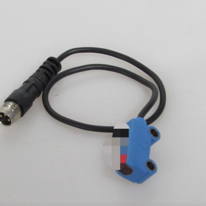 Bouton de lumière de réflexion Wt2s-p211 menthe nouveau Original prêt Stock automatisation industrielle Pac contrôleur de programmation Plc dédié - Product Image 1