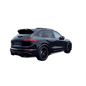 Kits carrosserie pour voitures ; Haute qualité, adaptés à la mise à niveau du modèle ancien de la Porsche Cayenne vers le nouveau modèle - Product Image 4