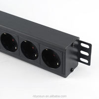 9 Outlet German Type PDU 1U 19 Inch Rack Mount Power Distribution Unit Dengan Indikator Daya Neon untuk Rak Server Profesional