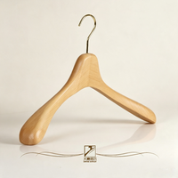 Cintre en bois massif couleur naturelle, style corps humain, pour présentation de vêtements, luxe léger
