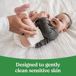 <span class=keywords><strong>Lingettes</strong></span> pour bébé <span class=keywords><strong>Huggies</strong></span> <span class=keywords><strong>Natural</strong></span> <span class=keywords><strong>Care</strong></span> Sensitive non parfumées, hypoallergéniques, 99% d'eau purifiée, 12 paquets à ouverture facile (768 <span class=keywords><strong>lingettes</strong></span> au total) - Product Image 5