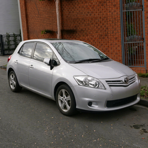 แผ่นบังแดดหน้าต่างรถยนต์ Toyota Auris Hatchback รุ่นปี 2007-2012 วัสดุ PC ป้องกันสภาพอากาศ สไตล์สปอร์ต - Product Image 1