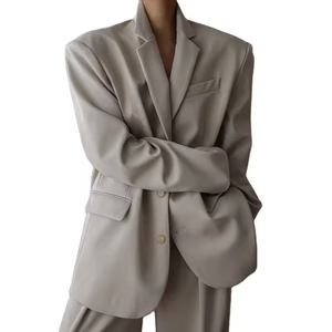 Giacca da donna Beige a medio peso vestibilità oversize Silhouette imbottita sulle spalle con patta tasche anteriori con bottone sul davanti <span class=keywords><strong>blazer</strong></span> oversize - Product Image 1