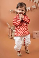 Ensemble Kurta en coton imprimé rouge pour garçons avec Dhoti, tenue traditionnelle indienne pour enfants, idéale pour les fêtes et les occasions spéciales
