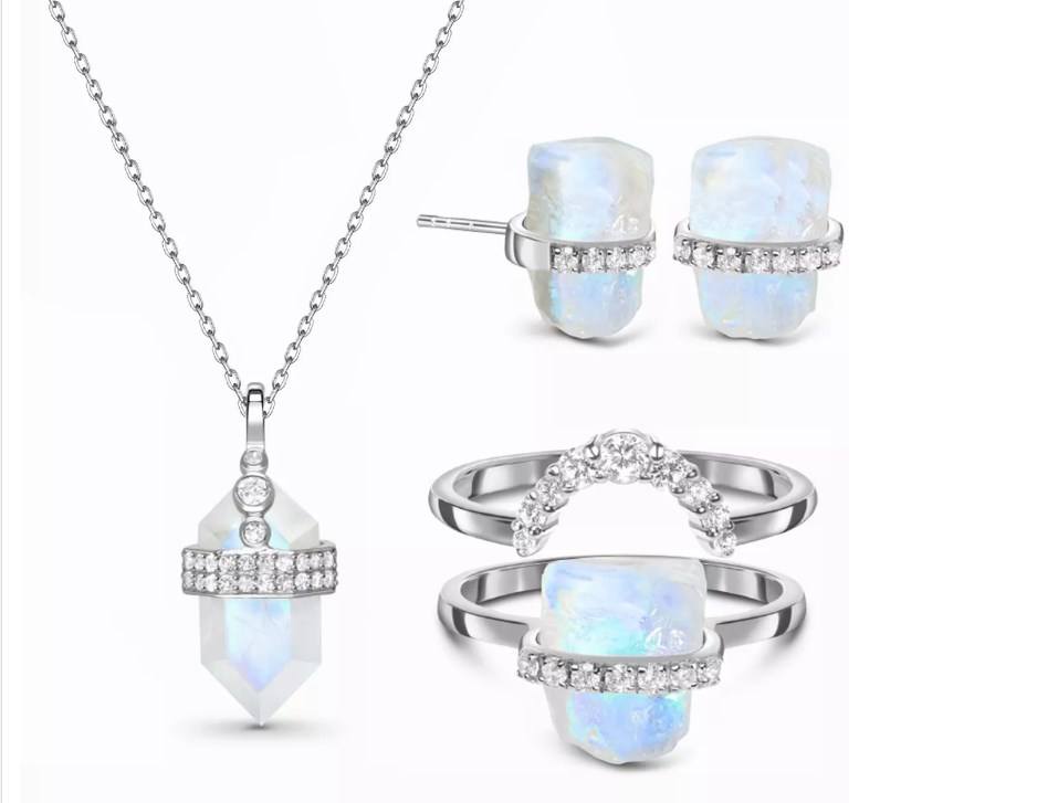 มูนสโตน เอฟ