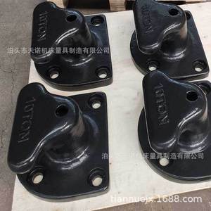 Bolardo de acero Chock Steel 100T para amarre marítimo en puertos y yates - Product Image 2